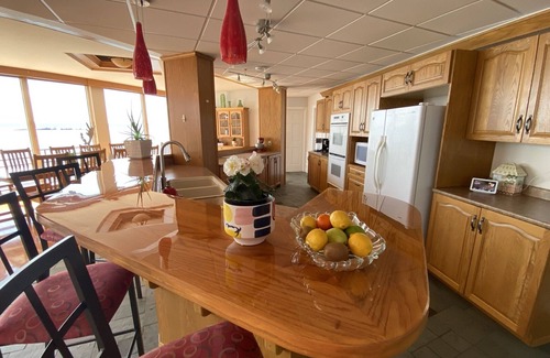 Shuniah House | Waterfront Family Rental on Lake Superior