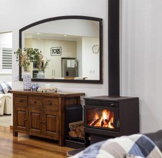 Dawesville House | Waterfront Family Retreat Wood Fire Wknd Market