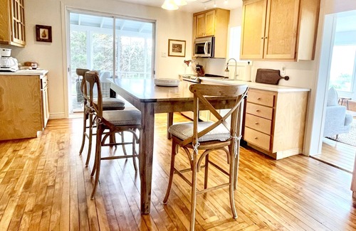 Darnley House | Waterfront Farmhouse - Renovated June 30 2022