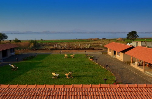 Nashik Other | Waterfront Farmstay Near Vineyards