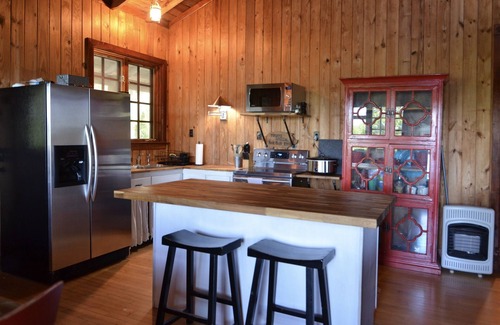 Crane Hill House | Waterfront|Few stairs|Kayaks|Firepit|Games|EV