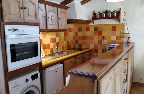 Ramatuelle House | Waterfront fisherman's cottage on the beach of Bonne Terrasse