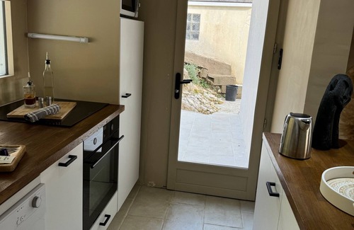 Rochefort-sur-Nenon House | Waterfront house Les Roches