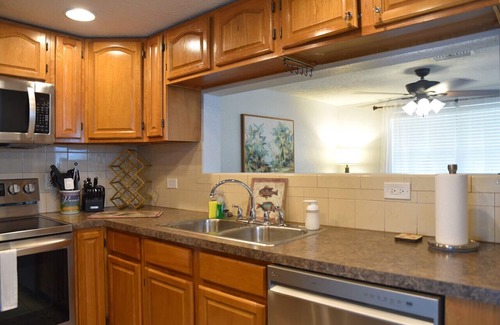 Port Richey House | Waterfront Getaway and BBQ