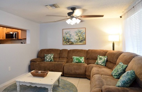 Port Richey House | Waterfront Getaway and BBQ