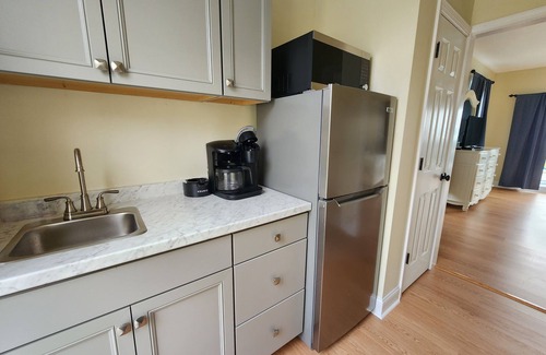 Cambridge Apartment | Waterfront Getaway for Two