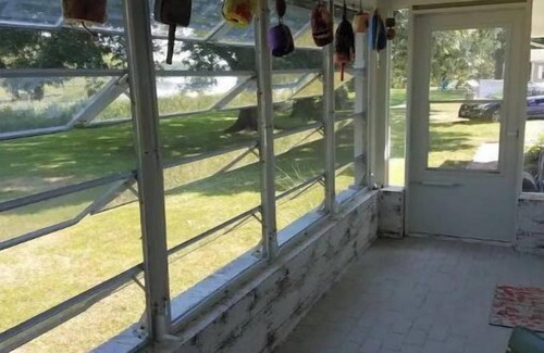 Woolford House | Waterfront Getaway with Dock