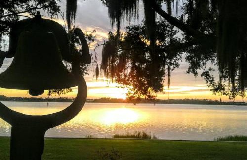 Polk City House | Waterfront Glamping Near Orlando