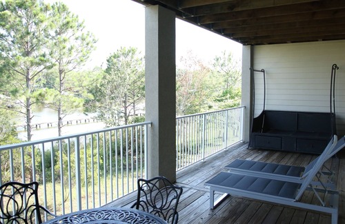 Foley Condo | Waterfront - great fishing, peaceful & quiet, yet close to Tanger Outlets & OWA