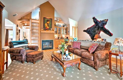 Great Pond House | Waterfront Great Pond Cottage with Hot Tub and Deck!