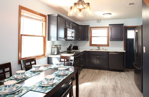 Abrams House | Waterfront Green Bay/Door County 3BR
