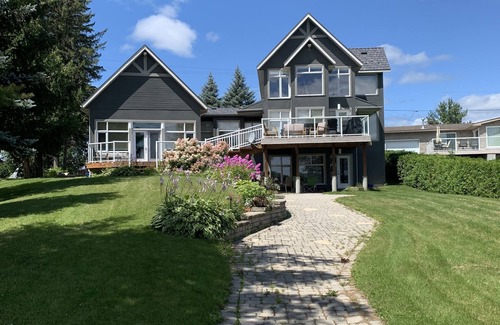 Azilda House | Waterfront Guest Suite