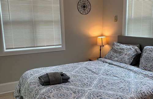 Beaufort House | Waterfront! Guest House!