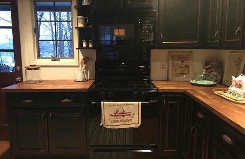 Morrisville Cabin | Waterfront Guesthouse, historic, cozy 5 star lodge facing Delaware River & Canal