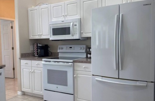 Caloosahatchee House | Waterfront, gulf access, heated pool, dock. Near caloosahatchee river!