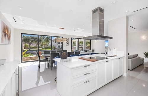 South Lake House | Waterfront Heated Pool Game Room Cove Key Villas
