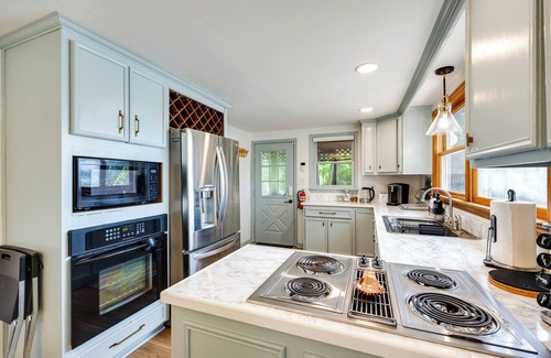 Ophelia Cottage | Waterfront Heathsville Cottage w/Dock & Hot Tub!