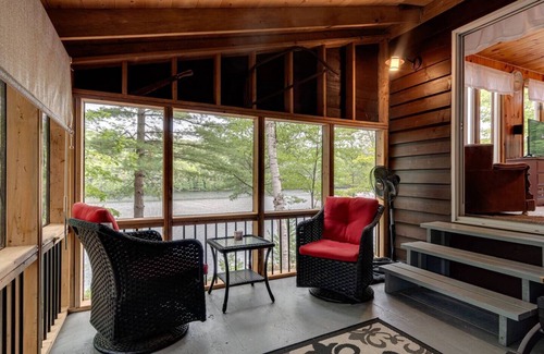 North Frontenac Cabin | Waterfront, High-speed Internet, Near Bon Echo Park!