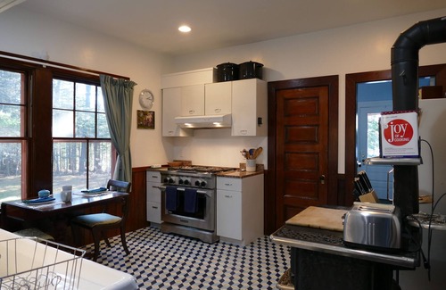 Mount Desert House | Waterfront Home on MDI with direct access to Acadia National Park.