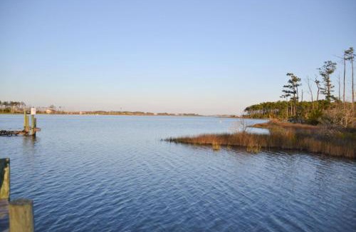Smyrna House | Waterfront Home 3BR King bed Private Dock