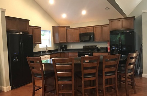 La Follette House | Waterfront Home. 6BR/5B, 2 Story Dock, Sleeps 19.