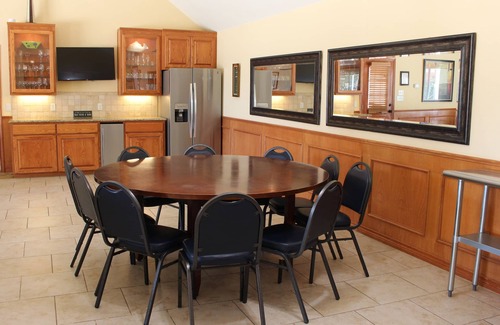 Kerens House | Waterfront Home -9 bedrooms, large patio. On Richland Chambers Lake-Corsicana TX