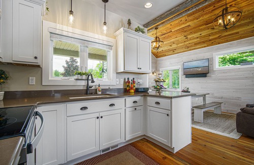 Two Rivers House | WATERFRONT Home-Amazing sunsets, extra amenities, kayaks, canoe, paddle board~
