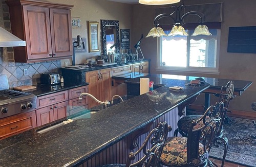 Discovery Bay House | Waterfront Home ~ Fun Weekend Getaway