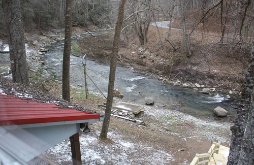 Bryson City House | Waterfront Home, Hot Tub, Gas Fireplace, Fire Pit, WiFi, Family & Dog-Friendly