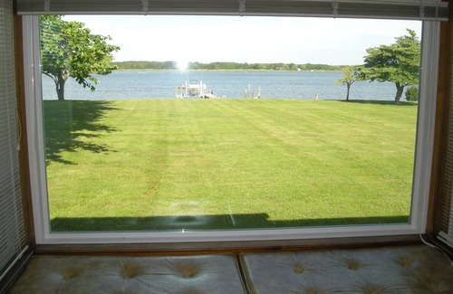 Chester House | Waterfront Home On 3 Acres. Fish,crab, & kayak from the pier + great sunsets!
