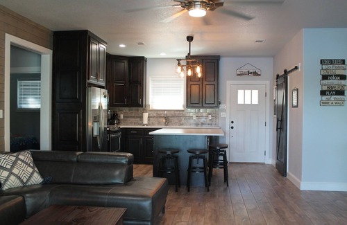 Burnet House | Waterfront Home on Lake Buchanan | Perfect for Entertaining | Sleeps 10