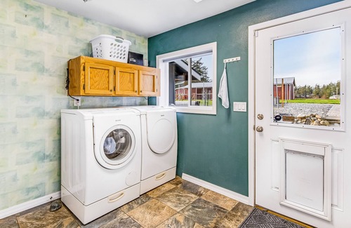 Oak Harbor House | Waterfront Home on Nine Acres w/ Bay Views, Free WiFi, & a Private Washer/Dryer