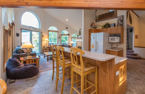 Worley House | Waterfront Home on Sandy Beach on Lake Coeur D'Alene