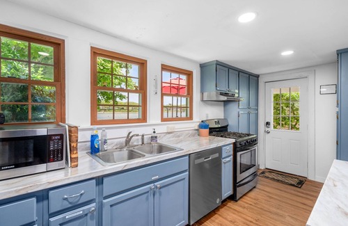 Buzzards Bay House | Waterfront home on Buttermilk Bay