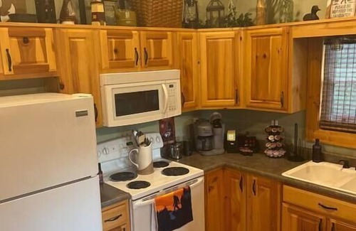 Clarkson House | Waterfront Home on Nolin Lake Near Mammoth Cave - Dogs OK!