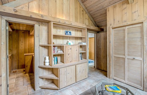 Harbor Springs House | Waterfront home with lake view, fast WiFi, central AC, and a washer/dryer