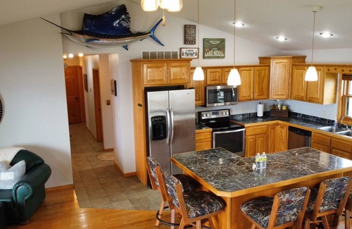 Pelican Lake House | Waterfront home