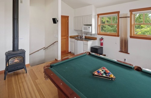Sandpoint House | Waterfront Home w/big yard, Dock & A/C - Sleeps 20!