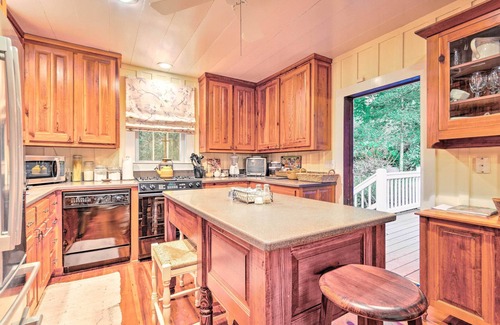 Mirror Lake Cabin | Waterfront Home w/Boat Dock on Mirror Lake!