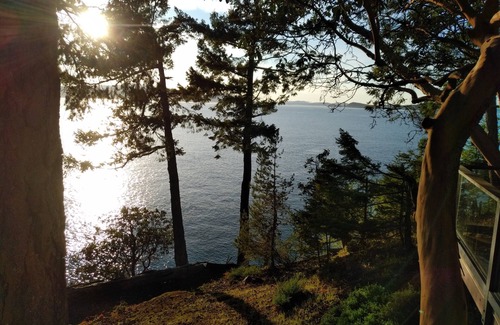 Pender Island House | Waterfront home with stunning views, surrounded by nature.