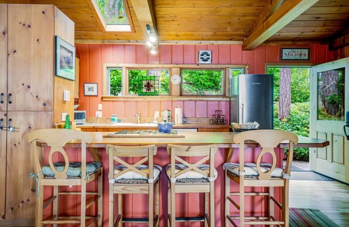 Gig Harbor House | Waterfront Home w/Private Beach, Deck, Wood Fireplace, Sound View