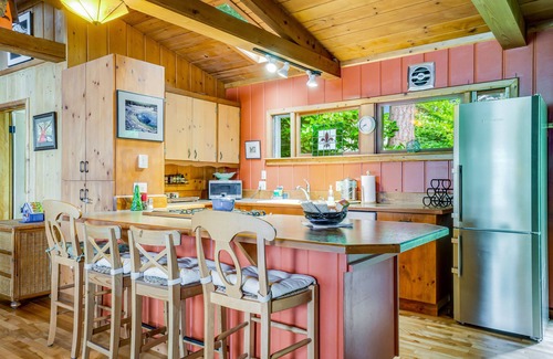 Gig Harbor House | Waterfront Home w/Private Beach, Deck, Wood Fireplace, Sound View