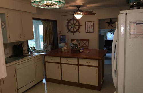 Roper House | Waterfront home w/private 43 ft pier & GameRoom! fantastic views!
