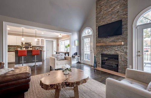 Mount Mourne House | Waterfront home with stunning Lake Norman views in Mooresville