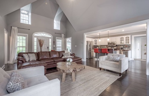 Mount Mourne House | Waterfront home with stunning Lake Norman views in Mooresville