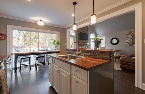 Mount Mourne House | Waterfront home with stunning Lake Norman views in Mooresville