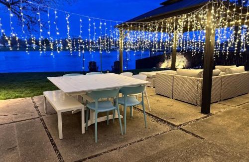 Rockford House | Waterfront Home with Arcade, MassageChair, Firepit