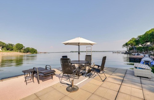 Vinita House | Waterfront Home with Dock in South Grand Lake!
