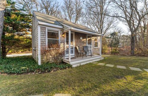 Oak Bluffs House | Waterfront Home with Guest Cottage