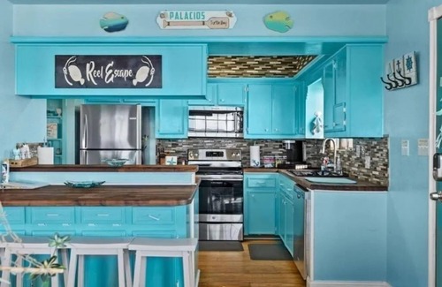 Palacios House | Waterfront Home With Private Fishing Pier on Turtle Bay